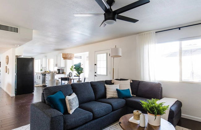 Perfect 4 Bdrm Home With Pool and Game Room! - Foto 17