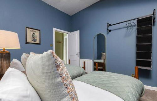 Elegant 3 Bed Apartment in Stirling Near Free Parking and Hill Views - Foto 32