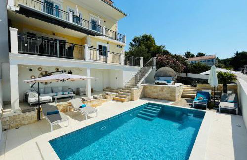 Villa Lemony - Photo 1