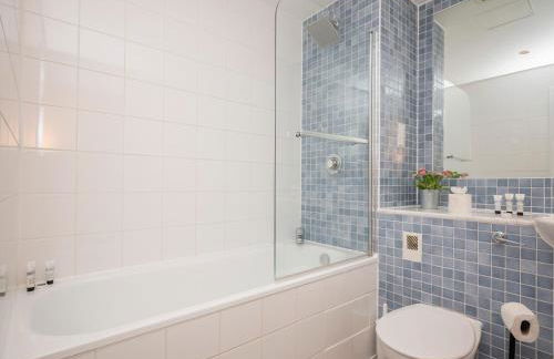 Bright Spacious Modern 5th flr City Oasis-Sleeps 6 - Pass the Keys - Foto 34