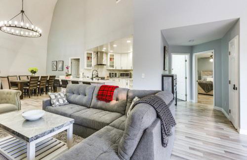 North San Diego Retreat with Deck, Fire Pit Table! - Foto 4