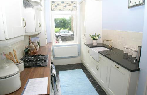 Ted's House - Photo 7