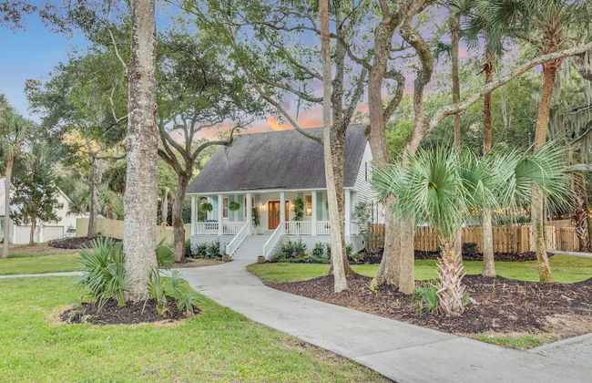 Southern Oasis by Avantstay 0.5mi Walk to the Beach, Pool, Patio, Large Yard - Photo 66