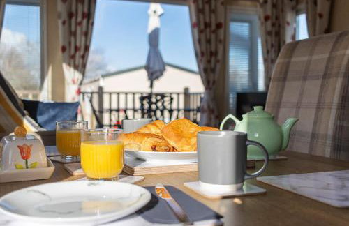 Retreat at the Lake - Fishing Lakes, Heated Outdoor Swimming Pool 500yrds on Sister Park , Pool Open April to September - Foto 20