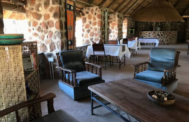 Charming Bush Chalet 5 on This World Renowned Eco Site 40 Minutes From Vic Falls Fully Catered Stay - 1985 - Foto 14
