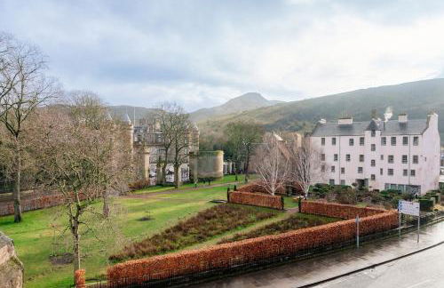 Bottom of Royal Mile 7 Beds Sleeps 12 3 Bthrooms - Photo 43