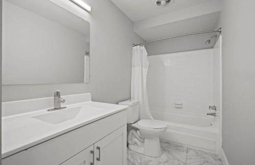 Elegant Escape Prime Location & Style - Foto 7