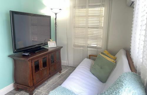 Convenient and Private Downtown 1BR Near Beach - Foto 24