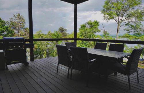 Amazing New House - Waterfront Getaway + Boat Dock - Foto 3