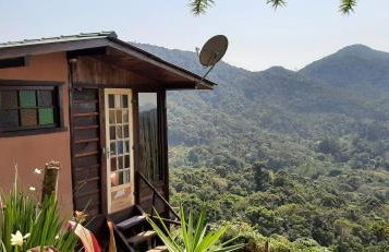 Chalé Pakere Bellavista - visão magnífica do vale e montanhas a mais de mil metros de altitude, wi-fi, sauna, piscina e água de nascente - locação do chalé sem prestação de serviços - Foto 4