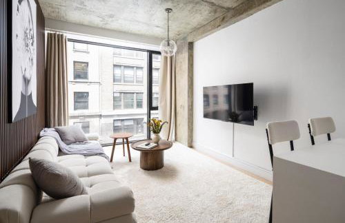 Chic and Spacious 2BD Apt with washer and dryer in unit - Foto 15