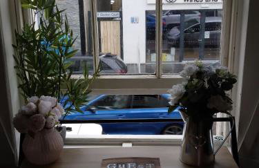 Cosy central 2 bedroom apartment - free parking - Foto 10