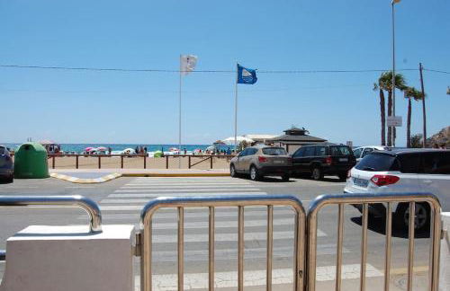 Precioso dúplex con piscina, en 1ª linea de playa - Foto 23