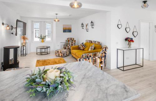 Stunning 2BR Apt - Central High Street Location - Foto 6