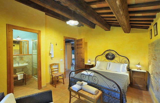 Holiday Home in Pontano With Garden - Foto 7