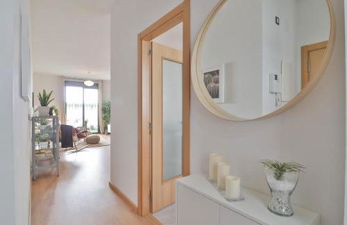 C88 - Deluxe Apartment Downtown with Pool and Parking - Photo 19