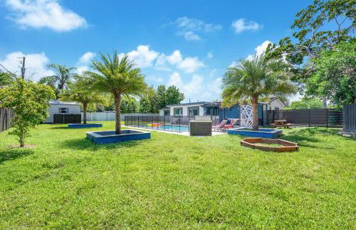 The Palms -Mini Golf , Foosball Table, Heated Pool ,Baby items ,BBQ - Foto 9