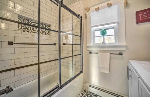 Family-Friendly Glens Falls Home with Sun Porch - Foto 25