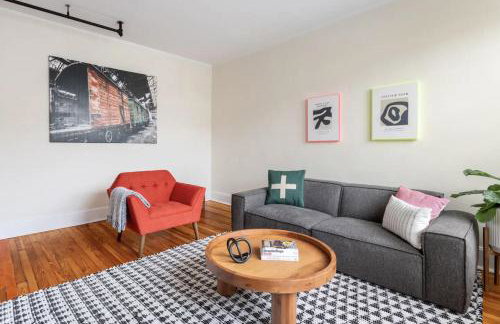 Fun & Funky 2BR in Downtown Princeton - Photo 9