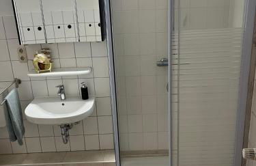 Best-Preis Stadtoase Salzwedel 2x gemütliche Wohnungen bis 8 Personen WLAN Vollausstattung nur Einzelbetten direkt im Zentrum - Foto 32