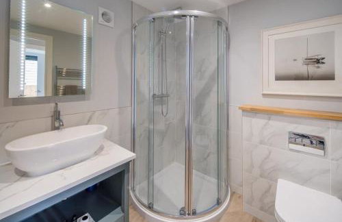 Rotherwood, Gurnard Seafront - Foto 11