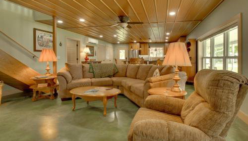 Unique Cotter Getaway with Deck and Outdoor Dining! - Foto 4