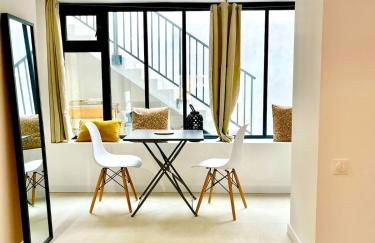 Studio climatisé, traversant avec verrière - Photo 1