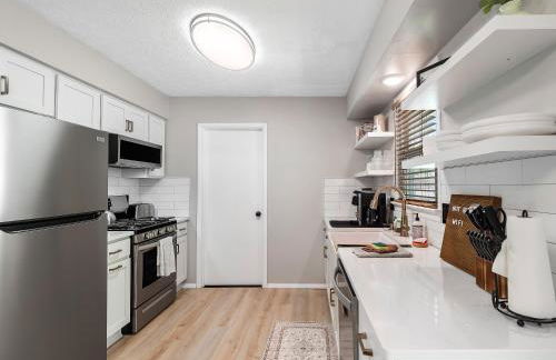 Beautiful Ranch with Outdoor Patio and Room for 6 - Photo 23