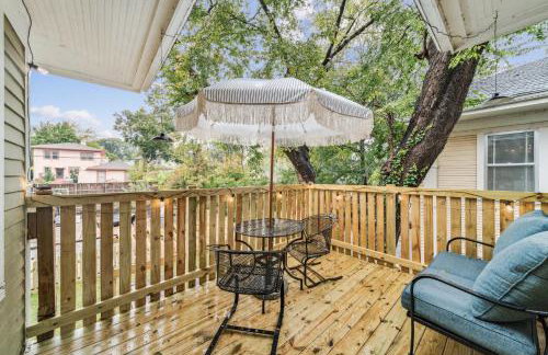 Hottub, Pool Table, Basketball, Firepit, Sleeps 8 - Photo 12