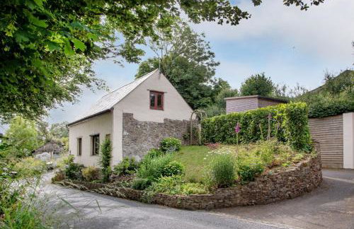 The Small Barn - Photo 1