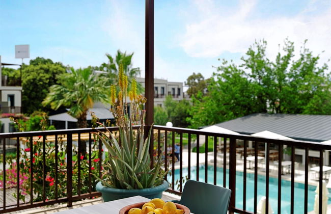 Dorman Suites Hotel - Photo 33