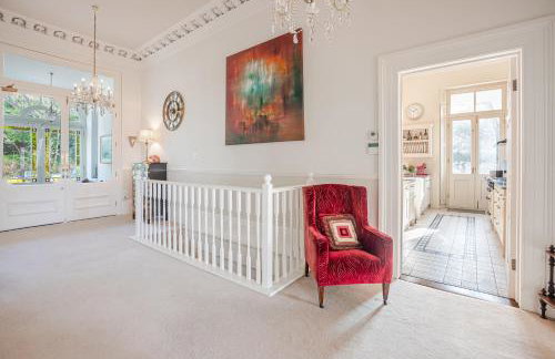 Stunning Apartment in Victorian Villa with Garden - Photo 36