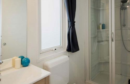 Pine-shaded Getaway w/ Pool - Foto 18