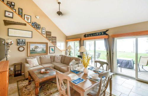 Waterfront Johnson Lake Getaway with Fire Pit! - Foto 3