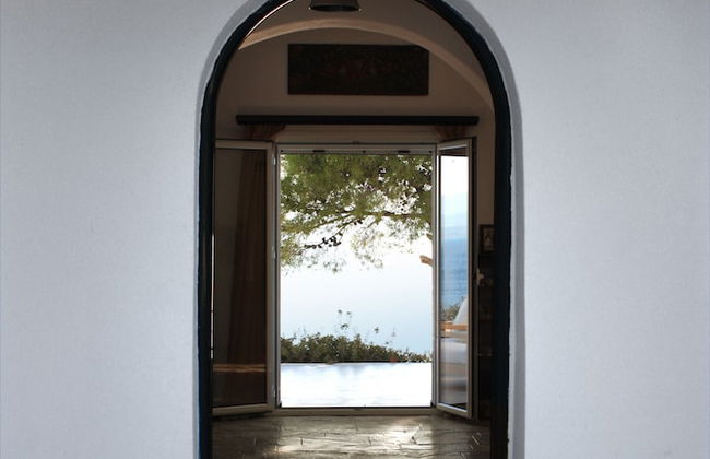 Villa With Private Beach - Photo 14