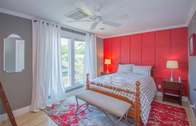 5 Bed Sleeps 12 With Water Views - Photo 8