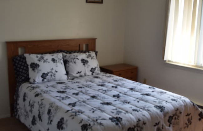 Mactavish Court Townhomes - Foto 16