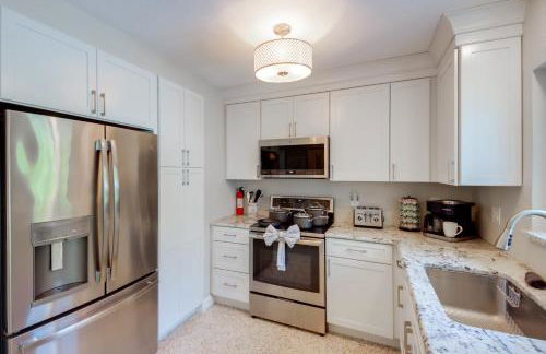 Lush Punta Gorda Escape Private Pool and Lanai - Photo 8