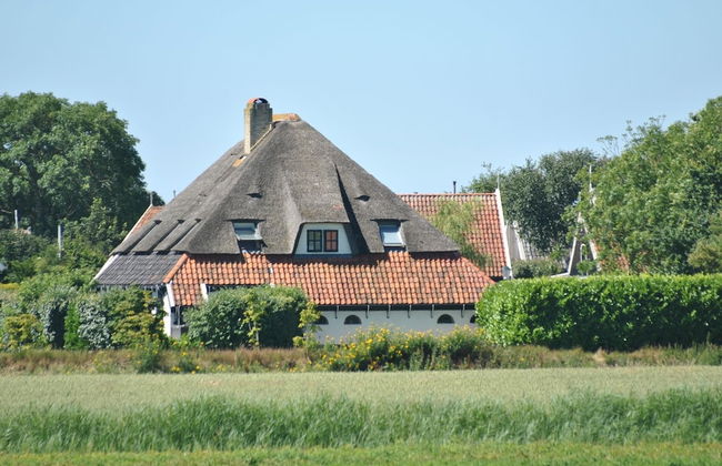 Charming Holiday Home in Texel - Photo 15