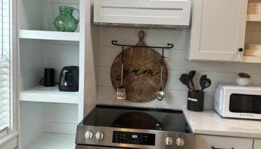 Walk to Best Eats and Shops and Stay in Style - Foto 5