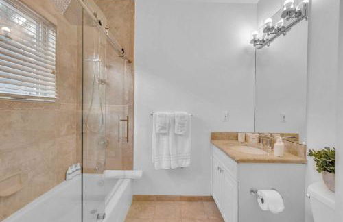 Steps from the Beach Heated Pool Sun Key Game room RESlDENCES - Foto 26