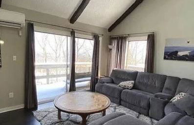 Stylish Townhouse Steps to Ski Mtn & Waterpark - Foto 6