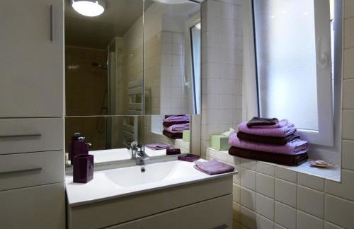 Escapade Paisible: Gîte pour 8 à Saint-Hilaire-sur-Yerre, Jardin Clos, Proche Chateaudun et Chartres - FR-1-581-131 - Foto 24