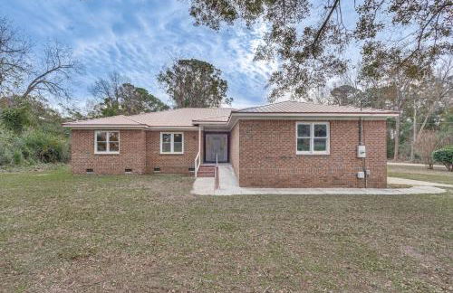 Secluded Mount Pleasant Home - 6 Mi to Beaches! - Photo 24