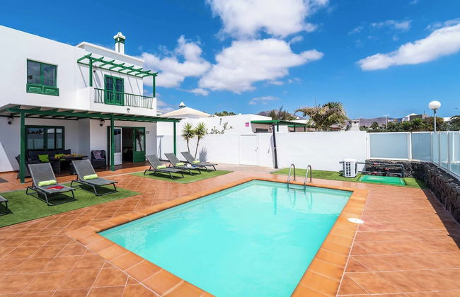 Villa Mero - Photo 1