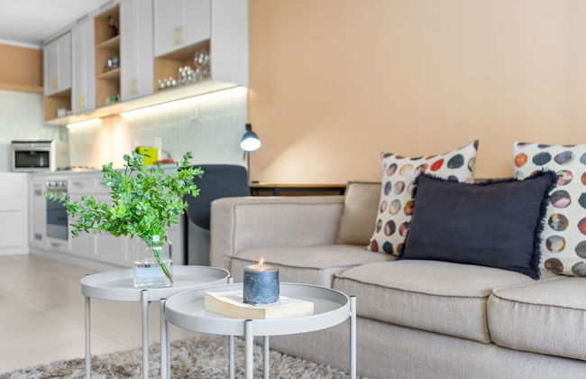 Mayfair Luxury 212 - Photo 8