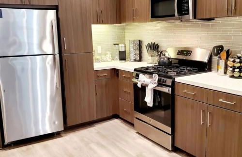 Spacious 2 bed 2 bath, Pool, Hottub, Wifi, 24 hr Fitness, Parking - Foto 24