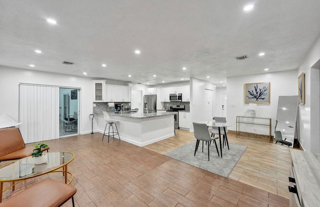 Villa Royale 4 BR Home w Pool & Hot Tub - Foto 24