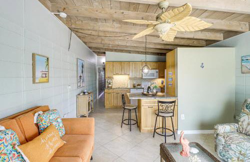 Waterfront Key Colony Beach Home with Golf Cart! - Foto 7