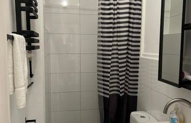 BoLA 11 Monteurzimmer Hamburg Nord Bad & Küche extern - Foto 7